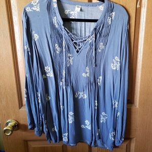 Old Navy blue floral blouse